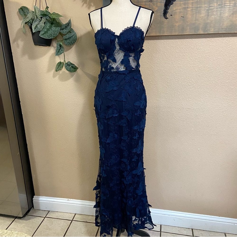 NWOT Navy Blue 3D Floral Appliqué Sheer Panel Gown Size Small